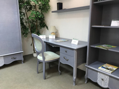 Стол письменный Лаура ММ-267-07. Фото