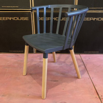 Стул Сен-Тропе черно-серый. Фото